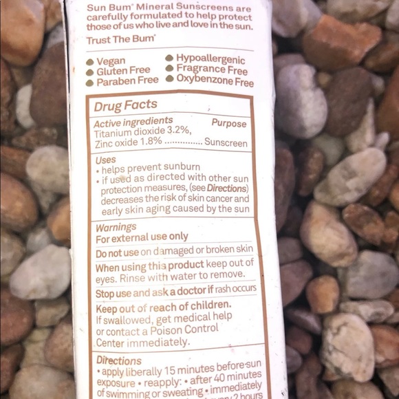 Sun Bum vegan spf 30 tinted sunscreen face lotion - Picture 2 of 4